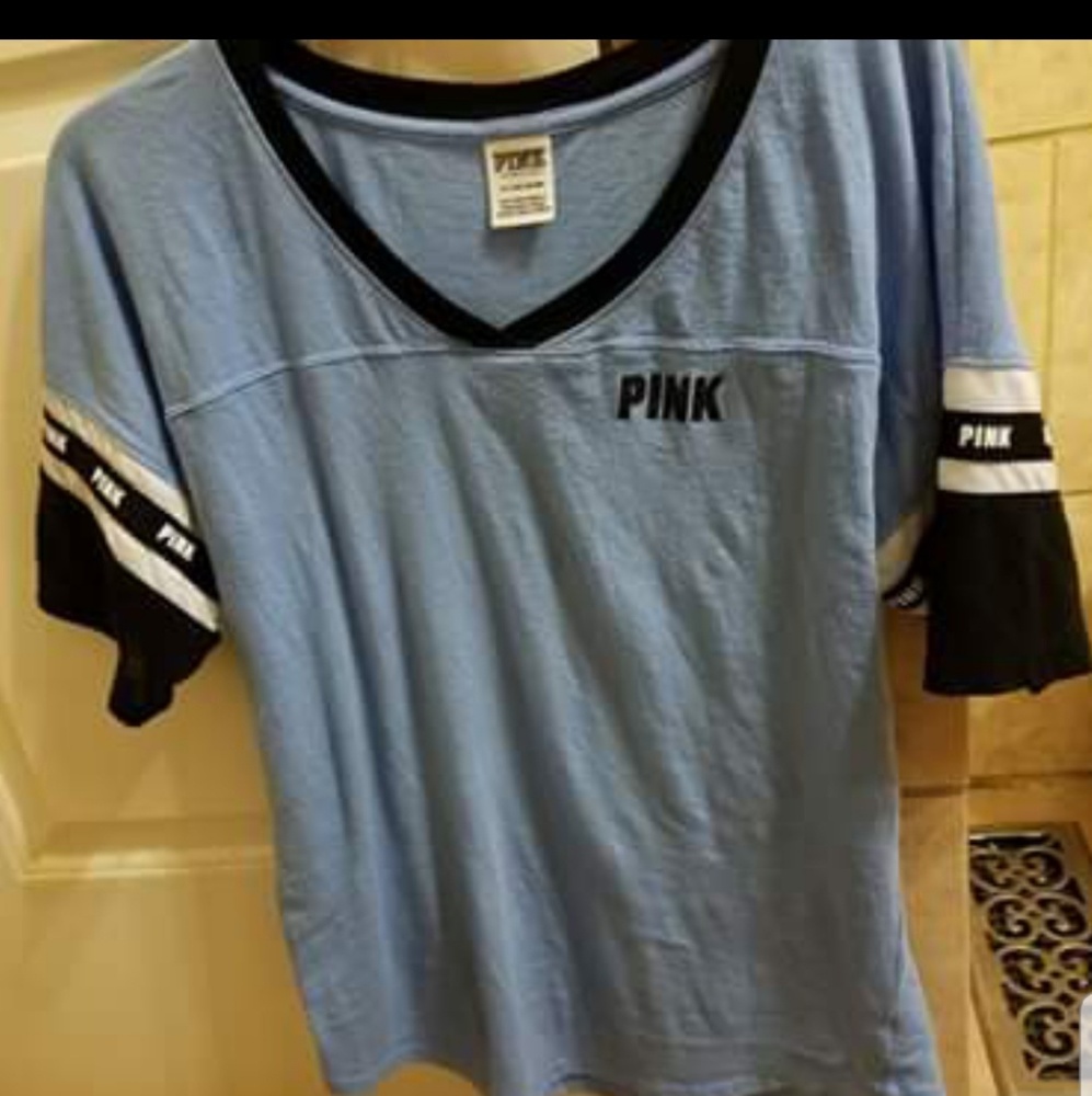 Vs pink t-shirt